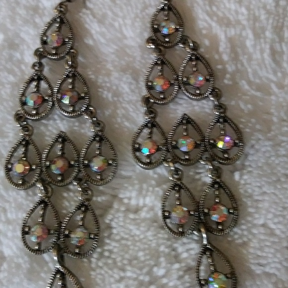 Vintage Silver Plated AB Crystal Earrings🌷 - Picture 2 of 4